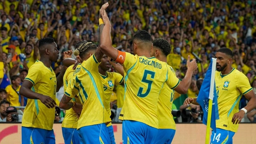 PRANCHETA DO ANCELOTTI: Veja provável time titular do Brasil na estréia da Copa do Mundo 