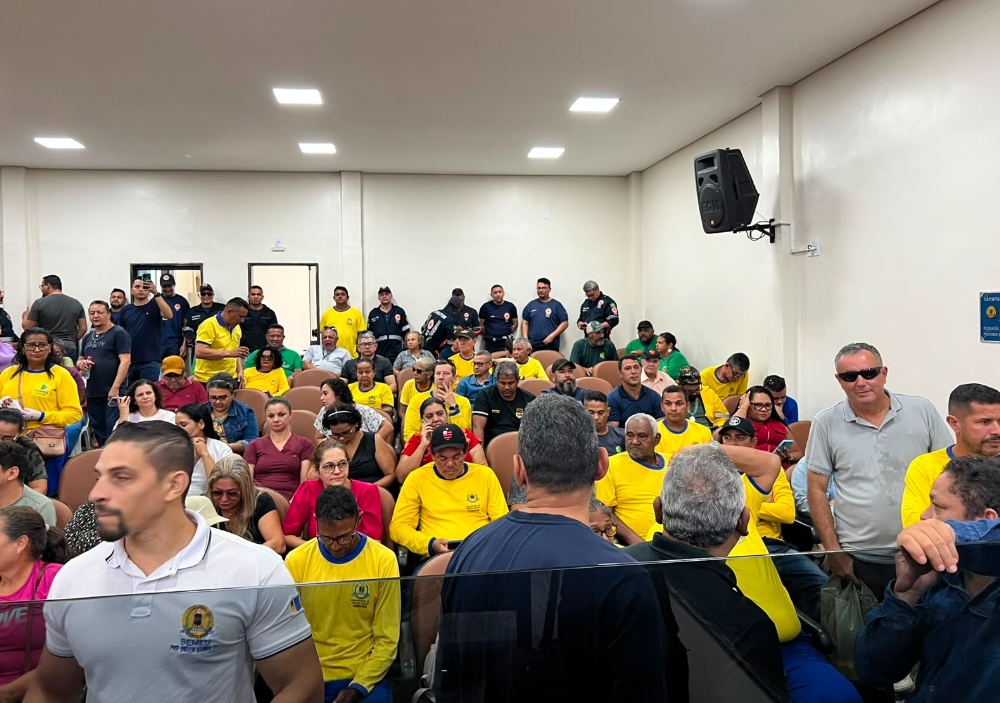 FUNCIONALISMO: Pacote de leis do prefeito Léo Moraes é aprovado e garante valorização dos servidores