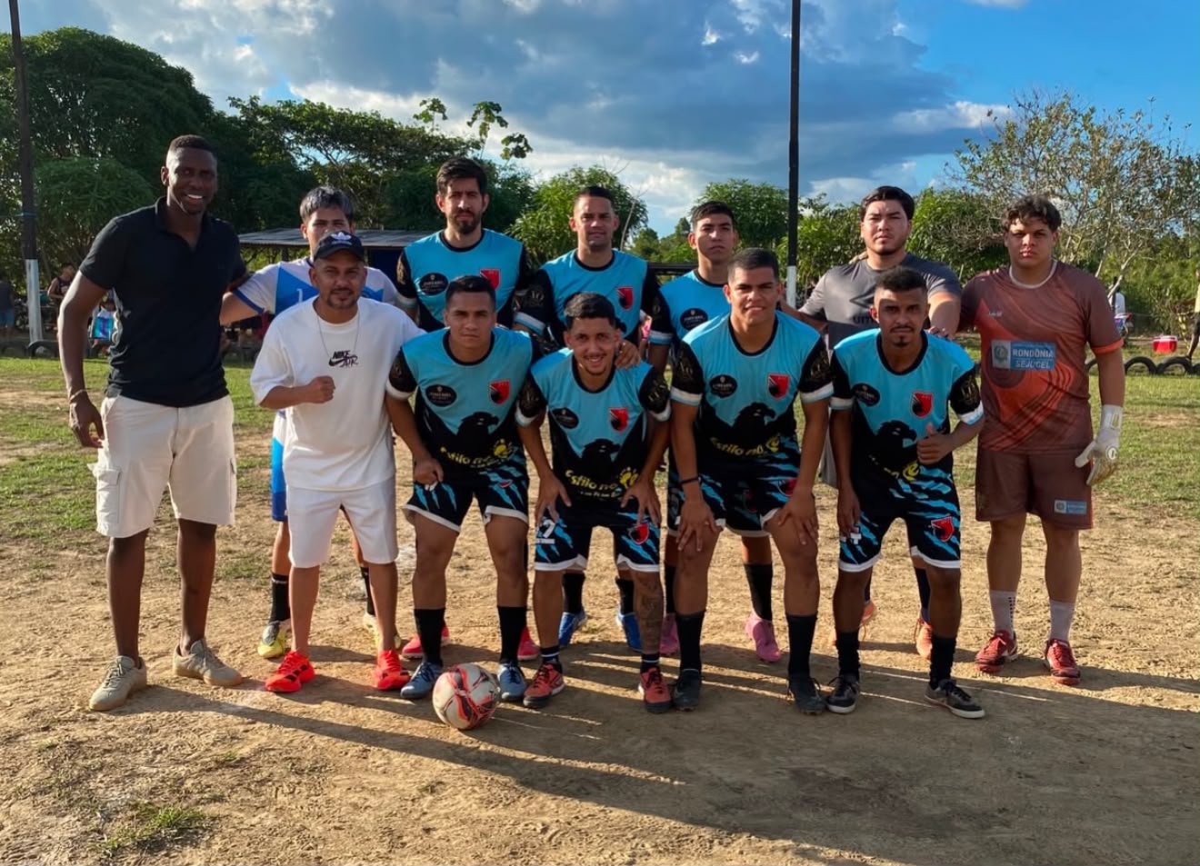 EDEVALDO NEVES: Deputado fortalece esporte comunitário com apoio a torneio na Linha do Açaí