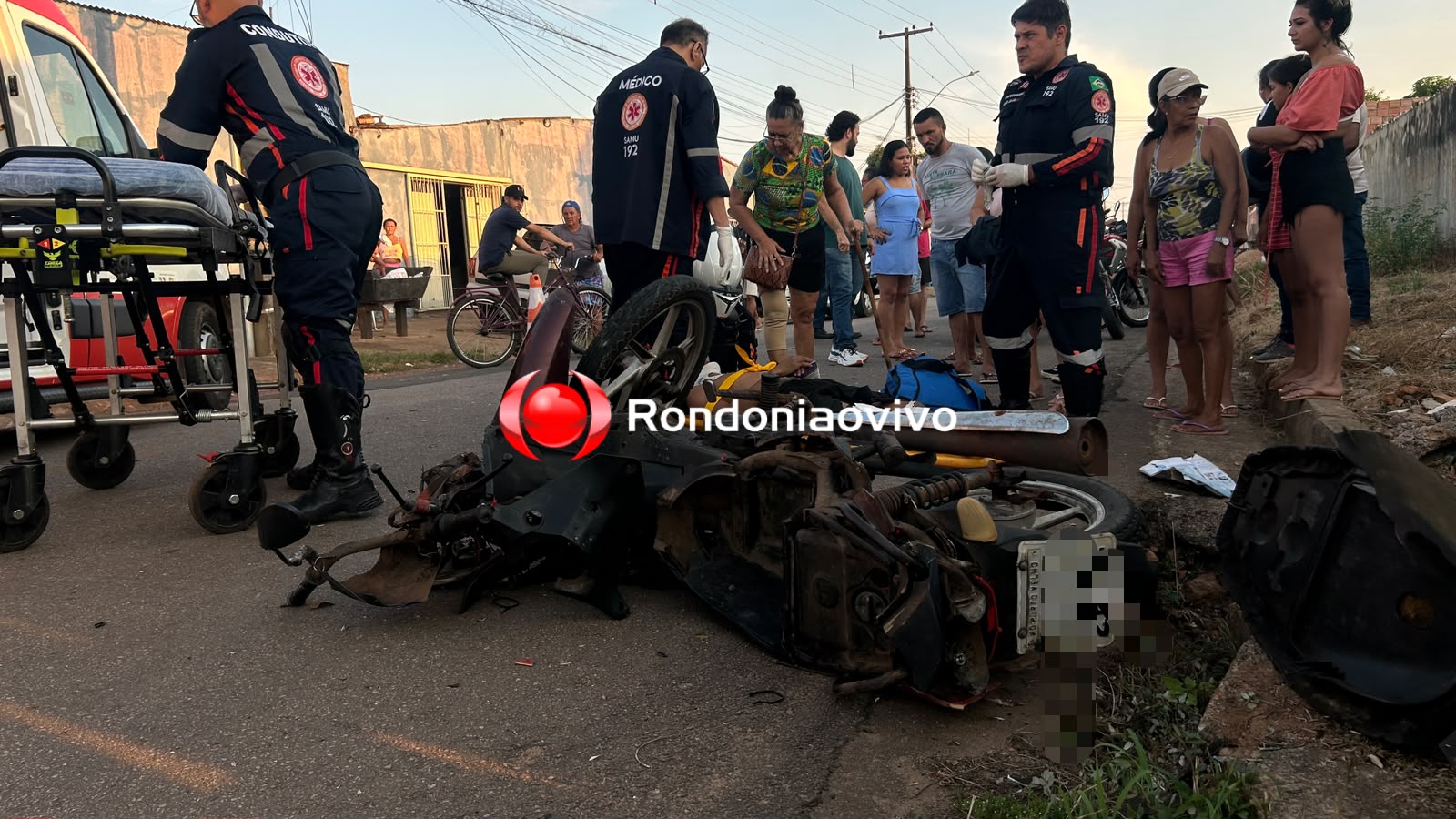 URGENTE: Motociclista invade preferencial e fica gravemente ferido em acidente