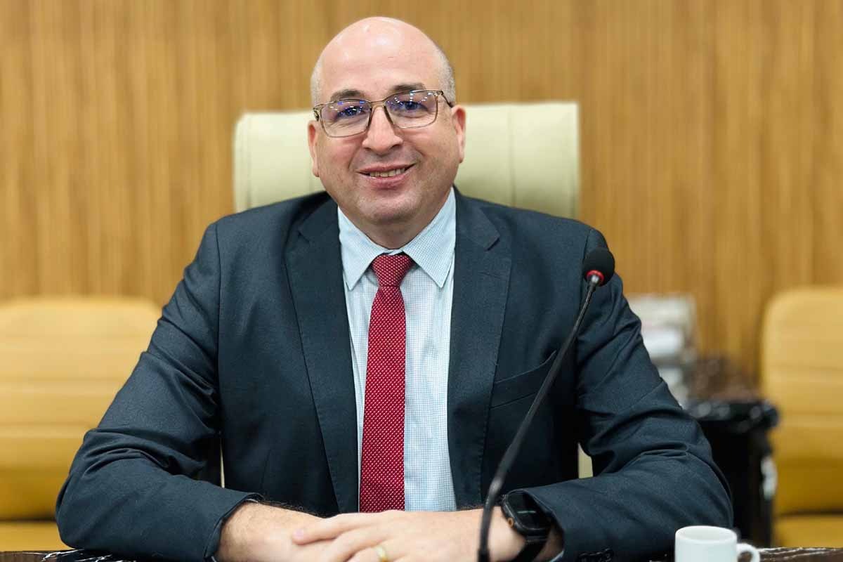5 MESES DEPOIS: Gedeão Negreiros é cobrado por pedido de cassação de vereador de Marcos Combate