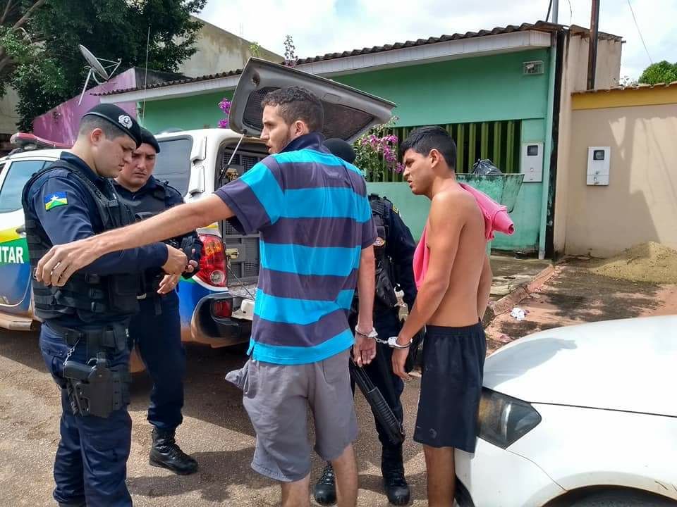 DUBLÊ: Carro alugado tem placas clonadas por locatário e dois são presos