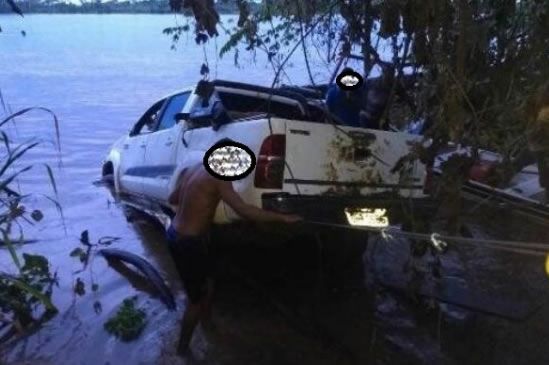 Camionete roubada em Machadinho afundou no Rio Mamoré