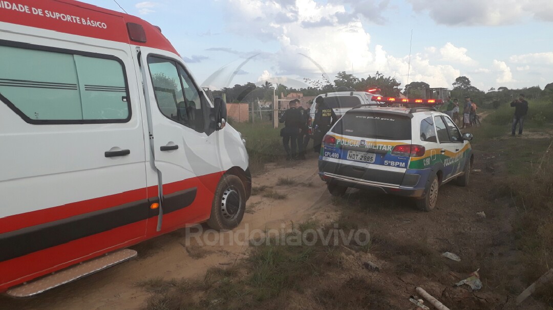 VÍDEO:  Um morto e outro baleado por trio encapuzado na zona Leste