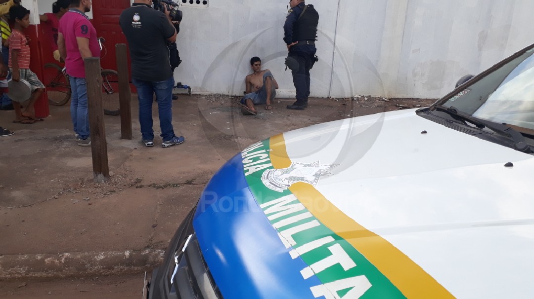 NO ABDÔMEN: Morador de rua sofre tentativa de homicídio em prédio na capital