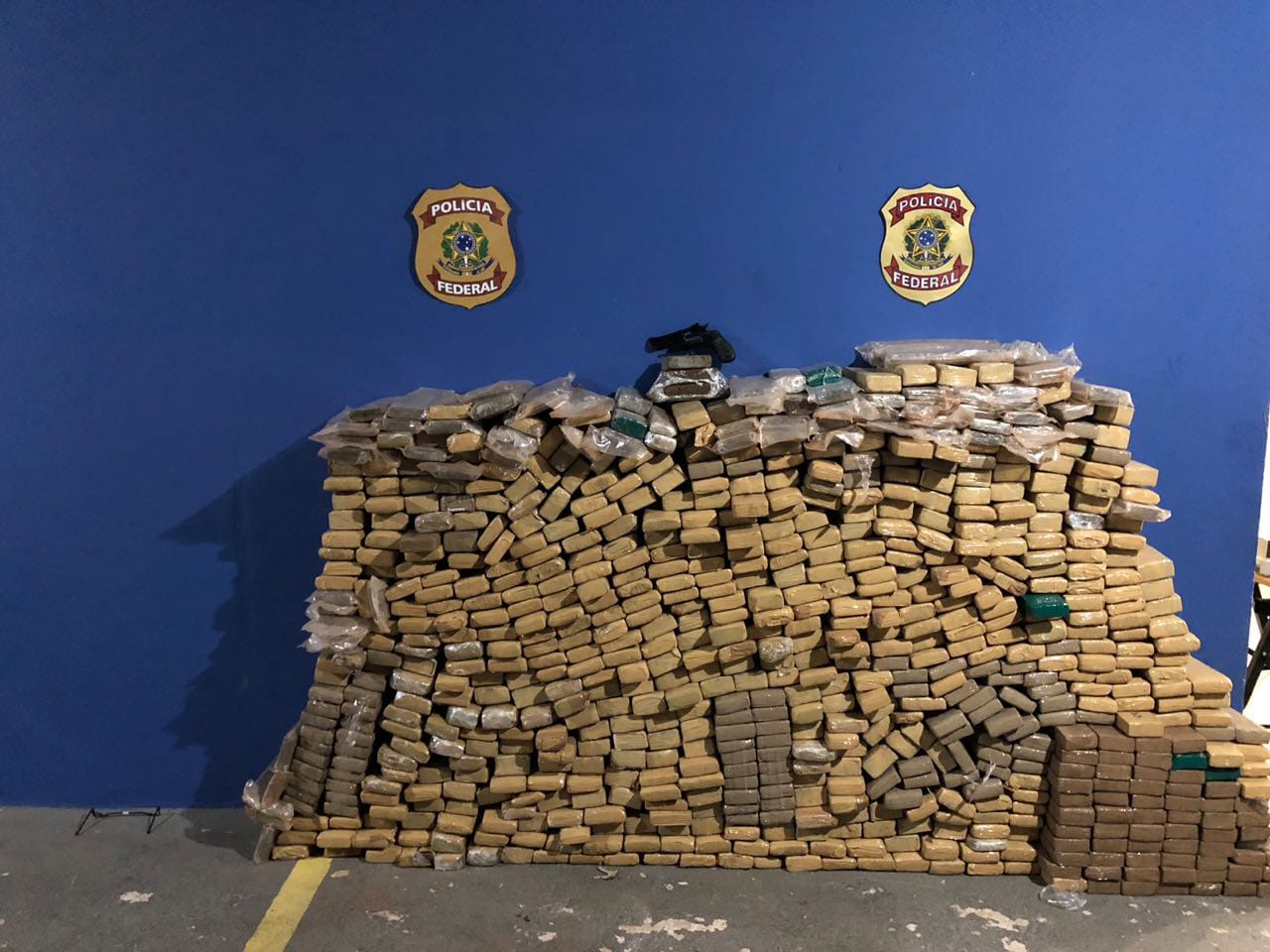 SATIVA: PF deflagra operação e apreende quase 2 toneladas de drogas