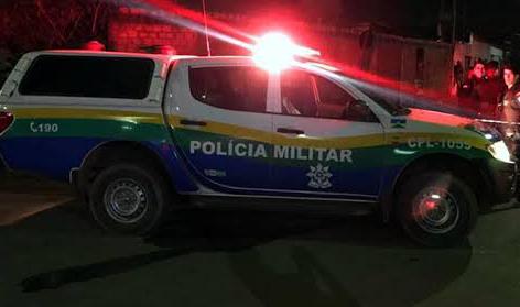 NA BALA: Vítima de tentativa de homicídio pede socorro na casa do tio