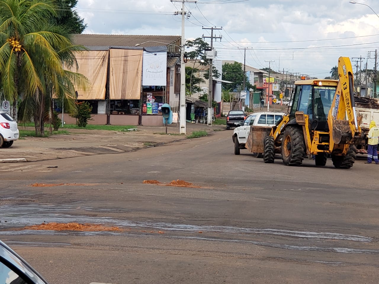 CASCALHO: Prefeitura realiza Operação Tapa Buracos em ruas e avenidas da capital