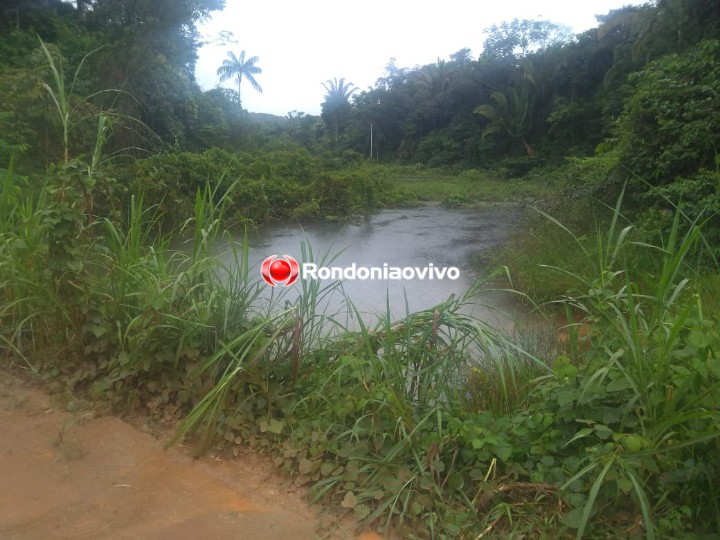 SUBMERSO: Carro com seis pessoas cai em igarapé e vítimas se afogam