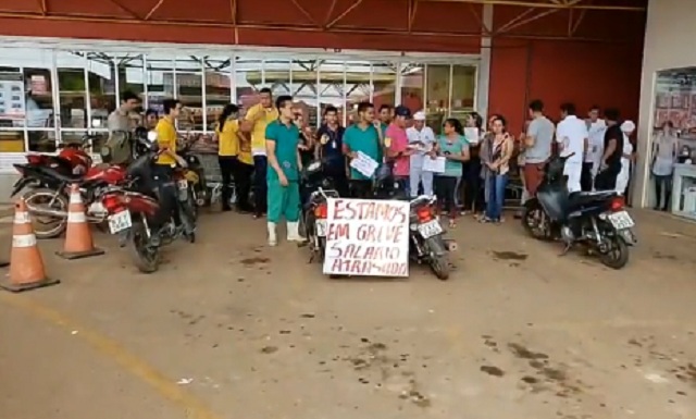 PROTESTO: Funcionários do Gonçalves entram em greve após atraso de salário