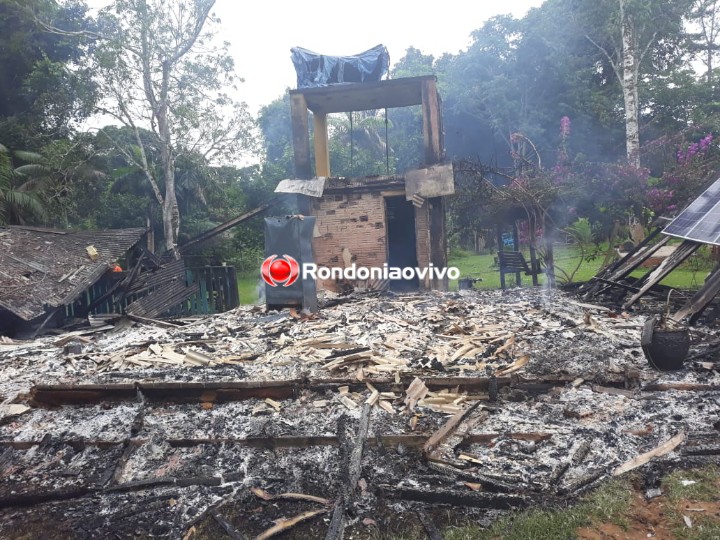 MALDADE: Bandidos incendeiam chácara após serem filmados fazendo arrastão