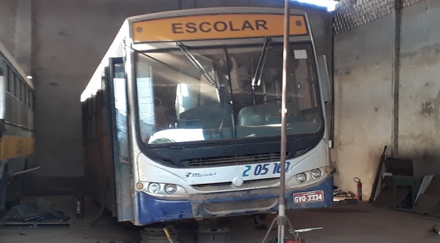 CRISE: Ônibus sucateados e ano escolar atrasado podem derrubar Hildon Chaves