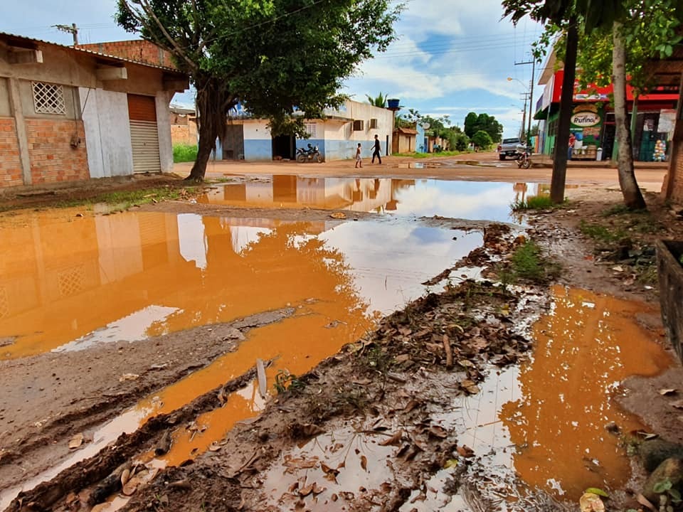 ESQUECIDA: Comunidade do bairro São Francisco pede socorro do poder público