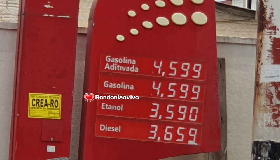 BAIXOU:  Preço da gasolina cai mais de R$0,10 em uma semana; confira local mais barato