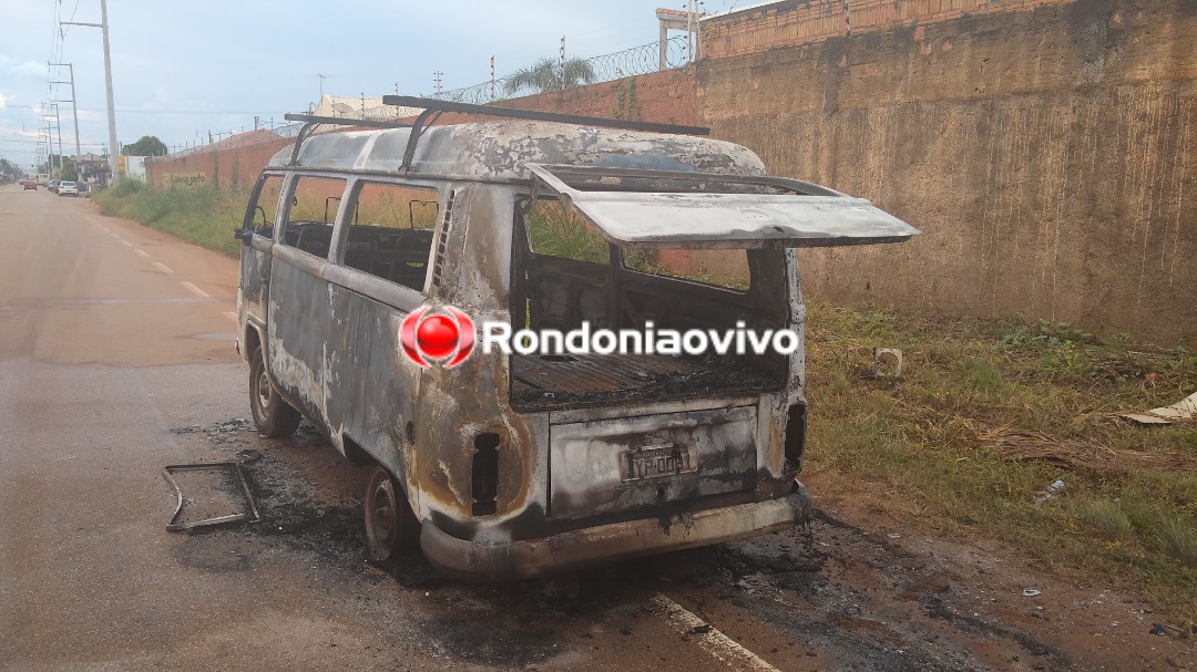 SINISTRO: Veículo é destruído por incêndio em avenida de Porto Velho