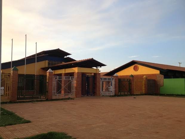 ROTINA: Criminoso armado invade escola e rouba mais um revólver de vigilante