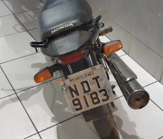 CLONADA: Homem preso com moto roubada diz que comprou na internet