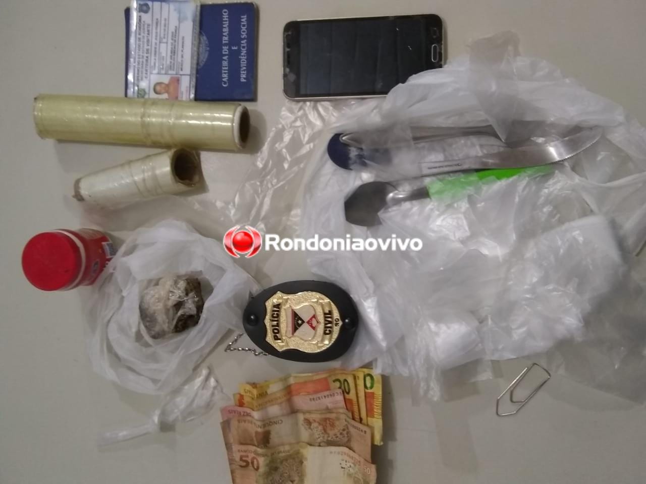 CAIU: Mulher suspeita de tráfico de drogas é presa pela Polícia Civil