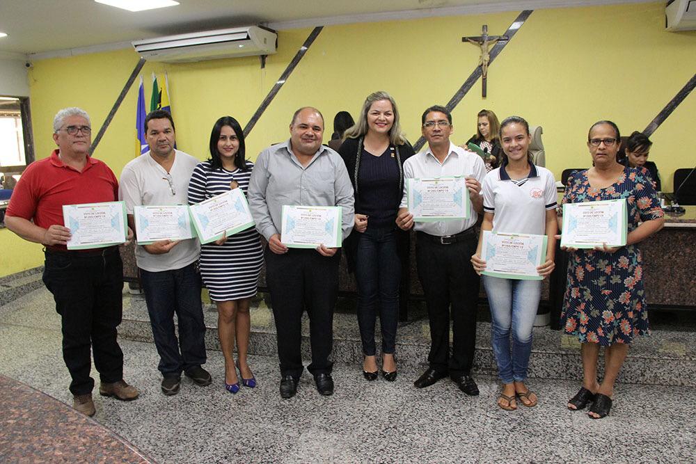 RÁDIO FALANTE: Integrantes do Orlando Freire são homenageados por vereadora Ada Dantas