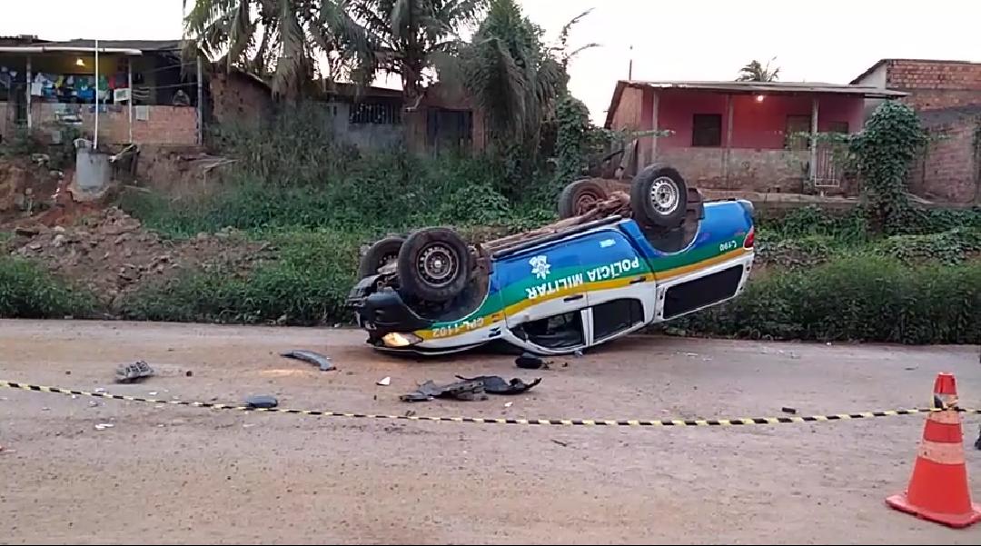 PERSEGUIÇÃO: Viatura da PM capota e deixa policiais feridos em Porto Velho