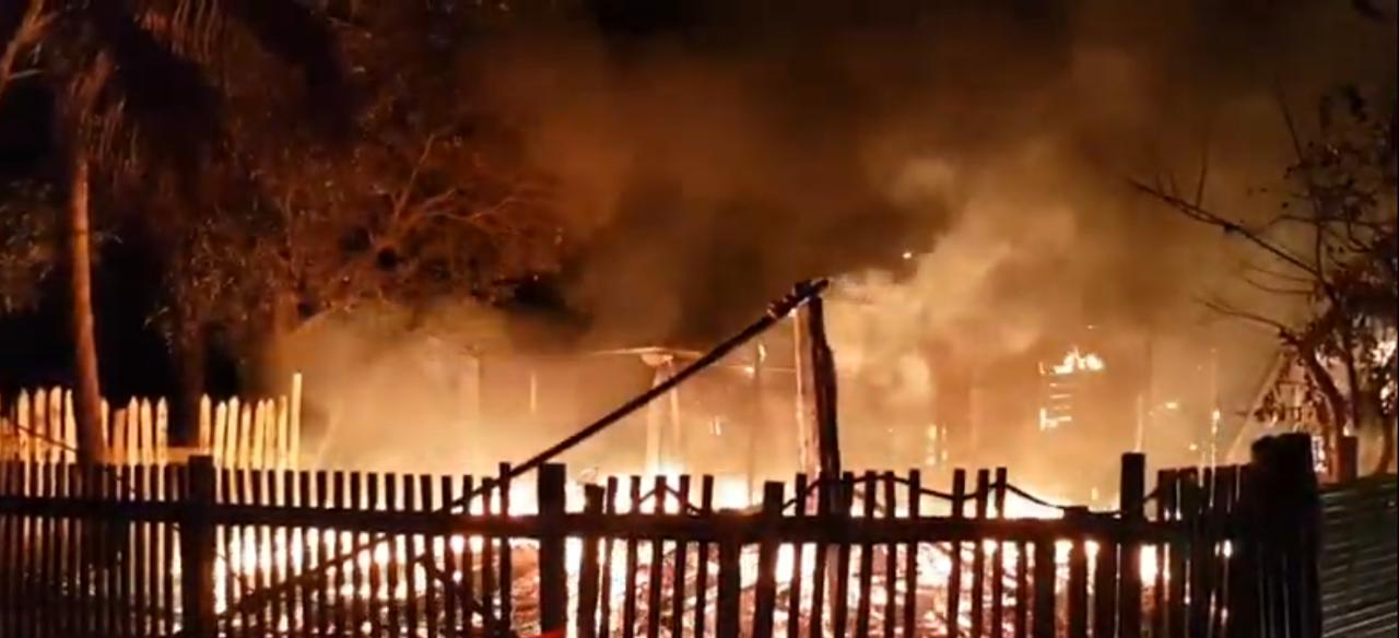 VINGANÇA? Bar de homem que matou universitário é incendiado por bando; veja vídeo