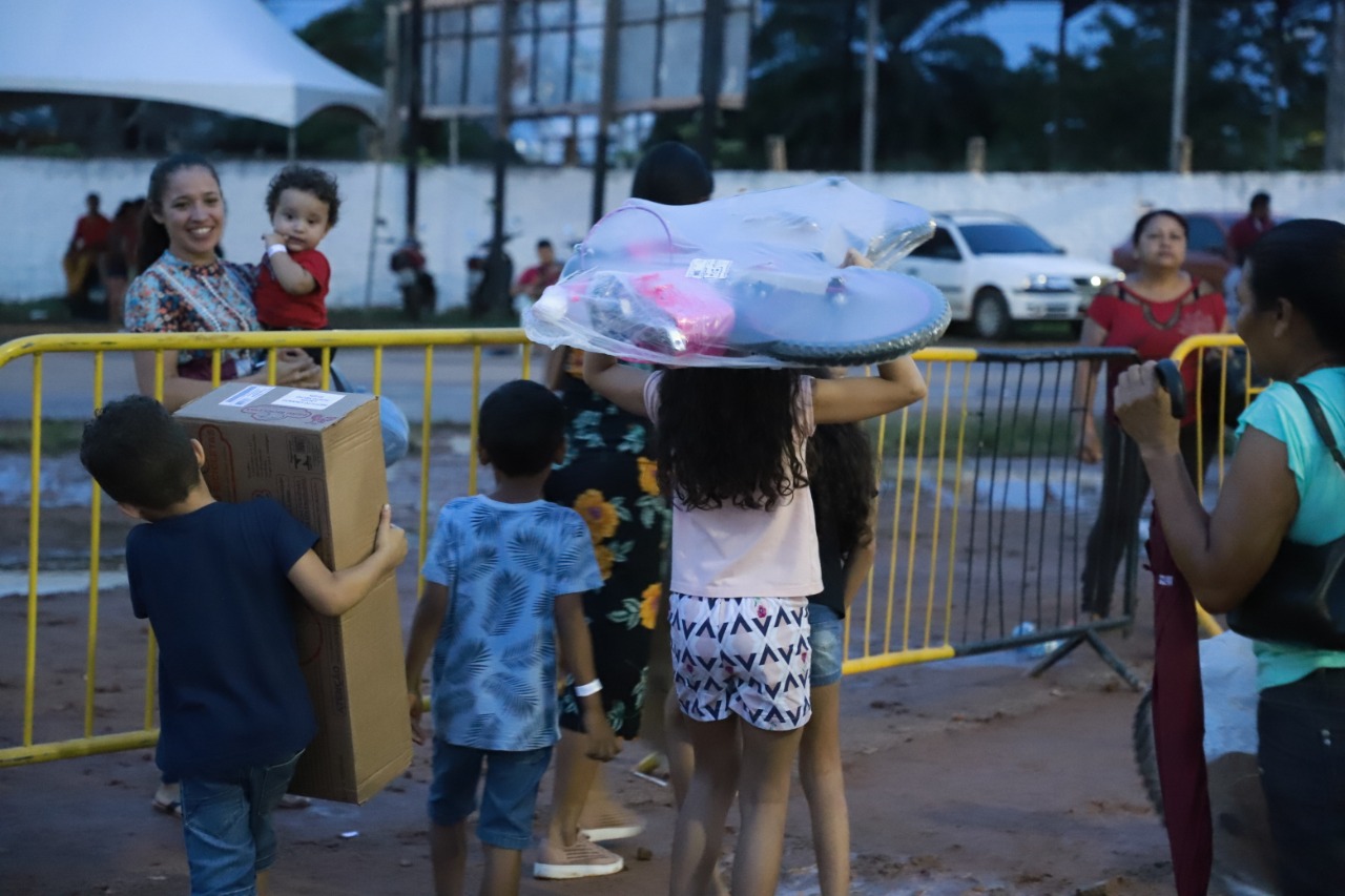 FESTA DAS CRIANÇAS: Prefeitura reúne público estimado em 80 mil, no Parque de Exposição