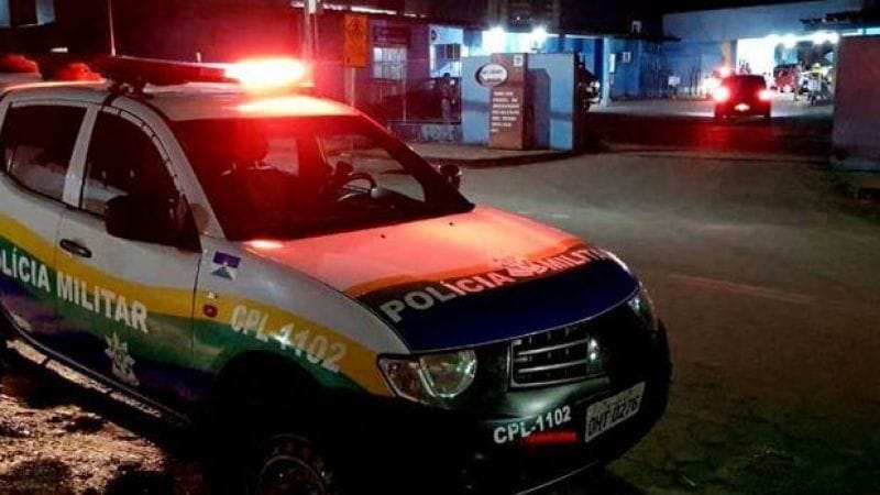 BRUTAL: Homem é atacado pauladas ao negar dinheiro para morador de rua