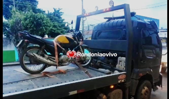 MOTO ROUBADA: Após passar em sinal fechado na frente da PM, motociclista termina preso