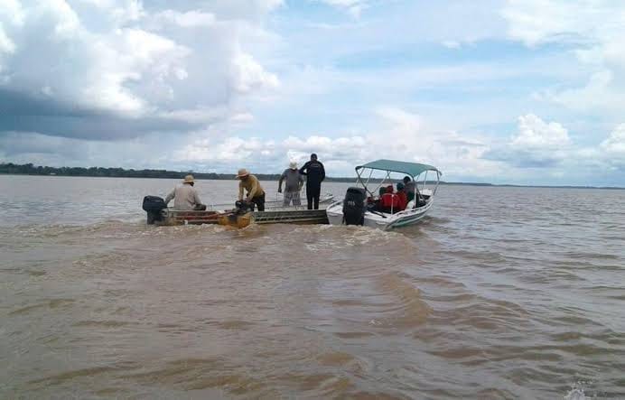 NAUFRÁGIO: Embarcação com sete pessoas a bordo afunda no rio Madeira em Porto Velho