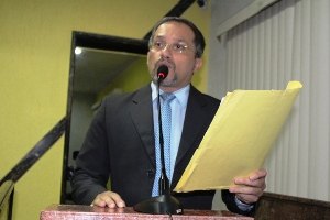 MP diz a Orleans que segunda é o prazo para Mauro demitir parentes  