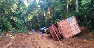 Motoristas se aventuram para levar combustível à Guajará Mirim e Nova Mamoré