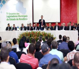 Encontro promovido pela ALE capacita vereadores