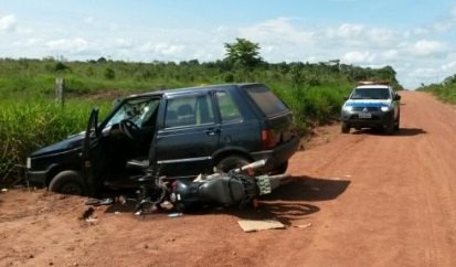 Colisão entre carro e moto na linha 204 deixa uma pessoa ferida