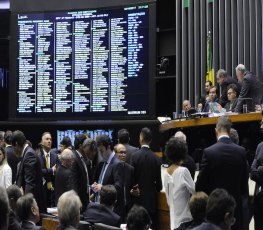 Câmara aprova perdão a dívidas tributárias de igrejas em novo Refis