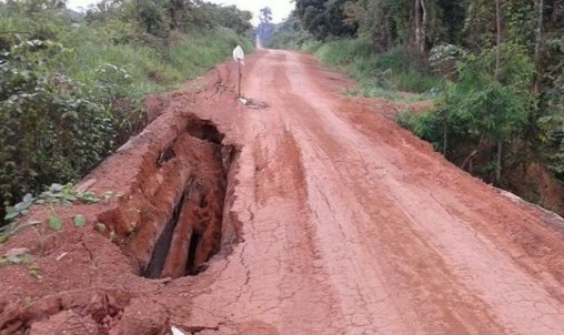 Ponte em péssimas condições coloca em risco moradores da Linha MA4