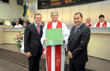 Assembleia homenageia Igreja Luterana pelos 40 anos em Rondônia