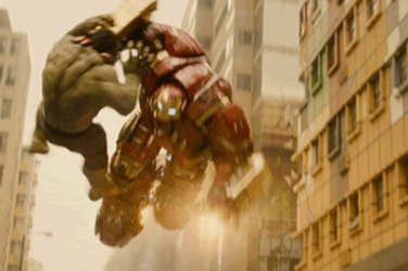 CINEMA - Liberado trecho de briga entre Hulk e Homem de Ferro do filme 