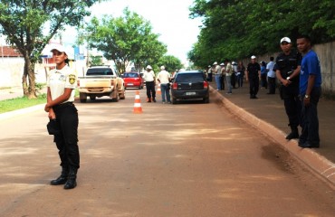 Condutores são multados por descumprirem o uso obrigatório de cadeirinhas e bebê conforto