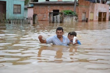 Chuvas em regiões que formam Rio Acre e Madeira devem diminuir nos próximos dias