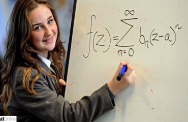 Britânica de 12 anos tem Q.I. maior que os físicos Einstein e Hawking