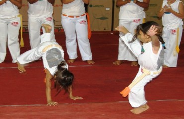 FENICON 2011 - Grupo de Capoeira faz apresentação na maior feira da cosntrução de Rondônia - FOTOS