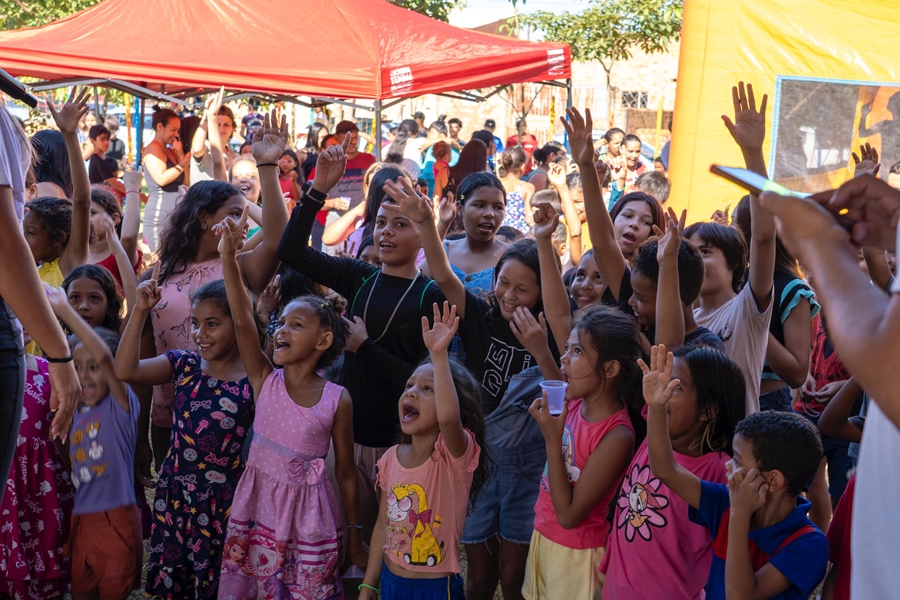 RIBEIRO DO SINPOL: Deputado promove distribuição de mais de mil ovos de Páscoa