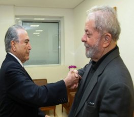 Em visita a Lula, Temer é chamado de “assassino” e “golpista”