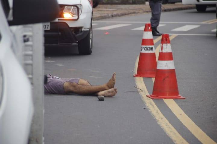 TRAGÉDIA: Adolescente pega moto escondida na madrugada e morre ao bater em muro