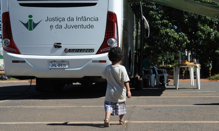 CRIANÇAS: Saiba quais são os tipos de adoção permitidos no Brasil