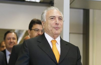 De olho na Presidência, Temer já busca nomes para comandar ministérios