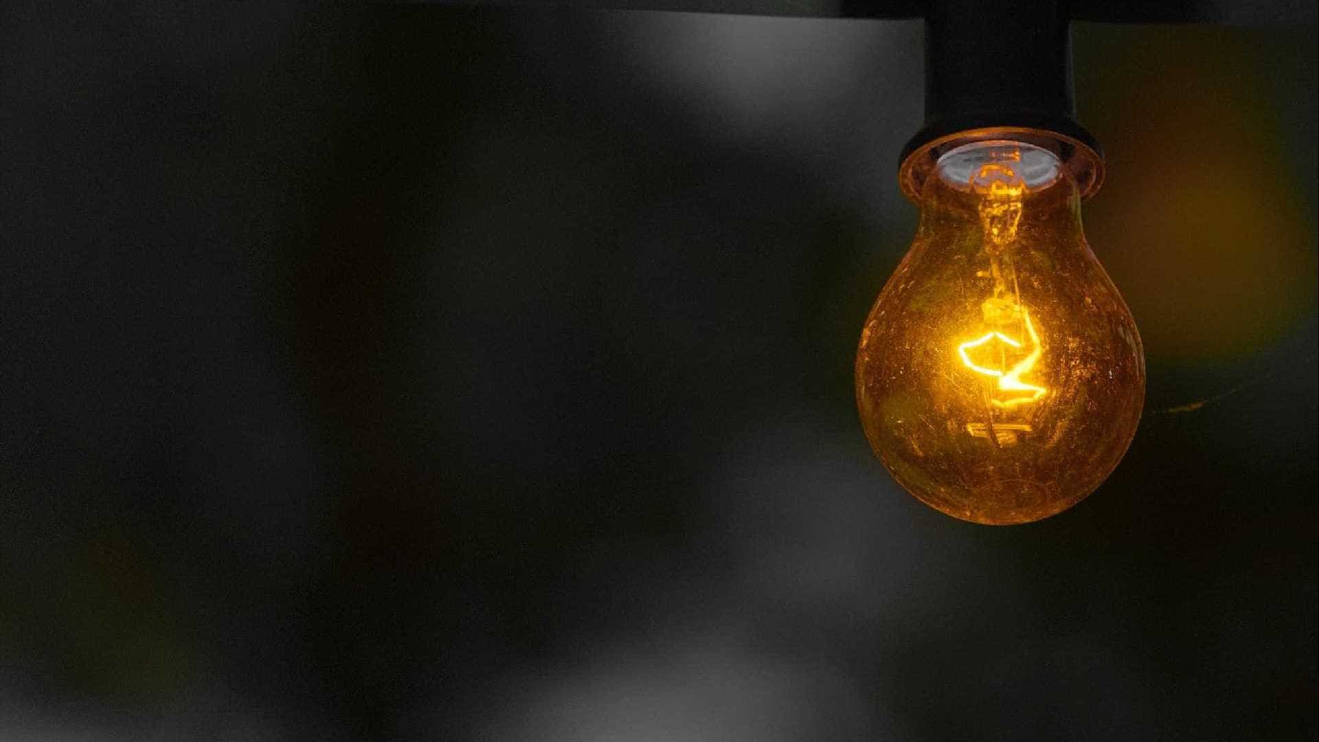 Apagão em 13 estados deixa 70 milhões sem luz