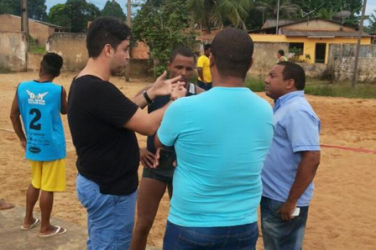 Léo Moraes visita praça de desportes e Cedel’s e cobra melhorias