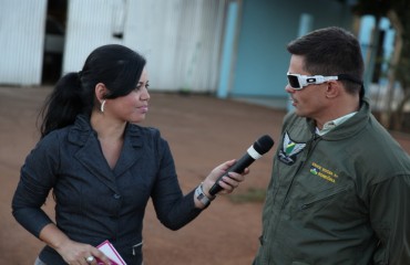 Salto de pára-quedas é uma das atrações do Programa Espaço Mulher deste domingo(07)