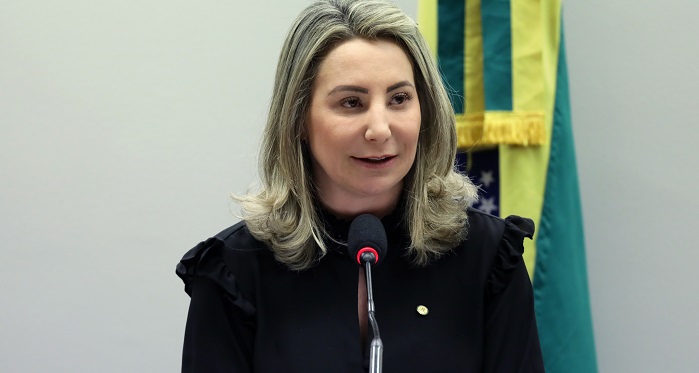 COMPROMISSO: Jaqueline Cassol cobra votação da MP que garante Revalida